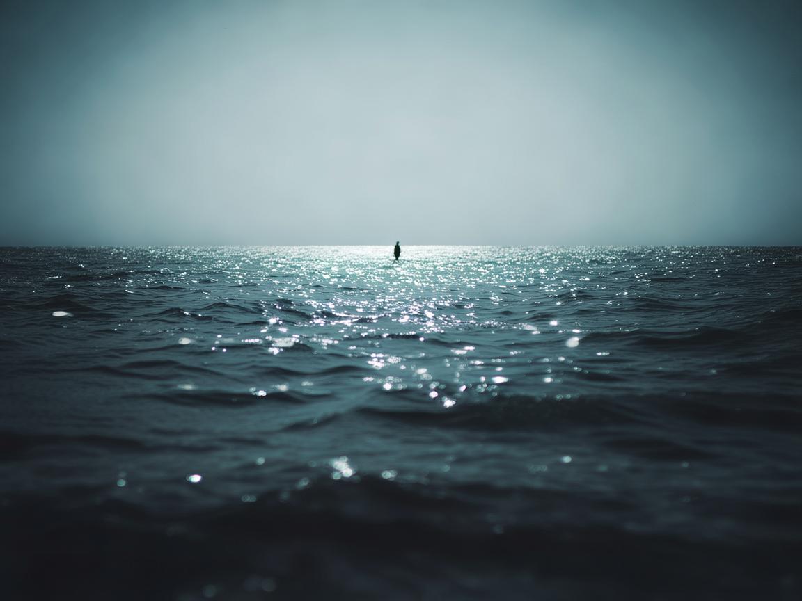 无处落脚的人海里出自哪首歌？